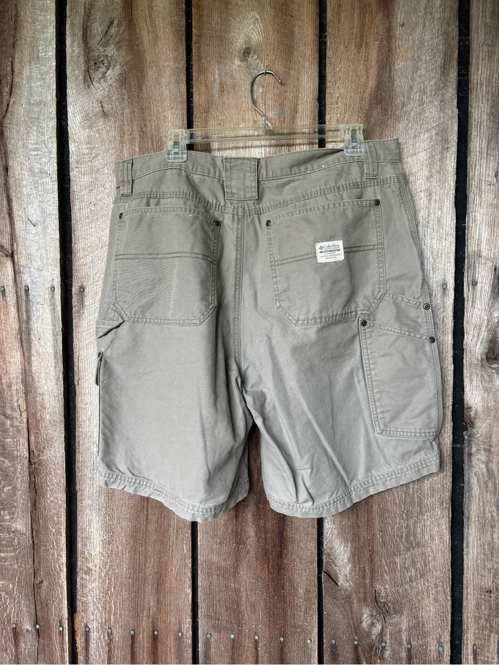 Columbia Men's 36 Khaki Cargo Utility Shorts 9